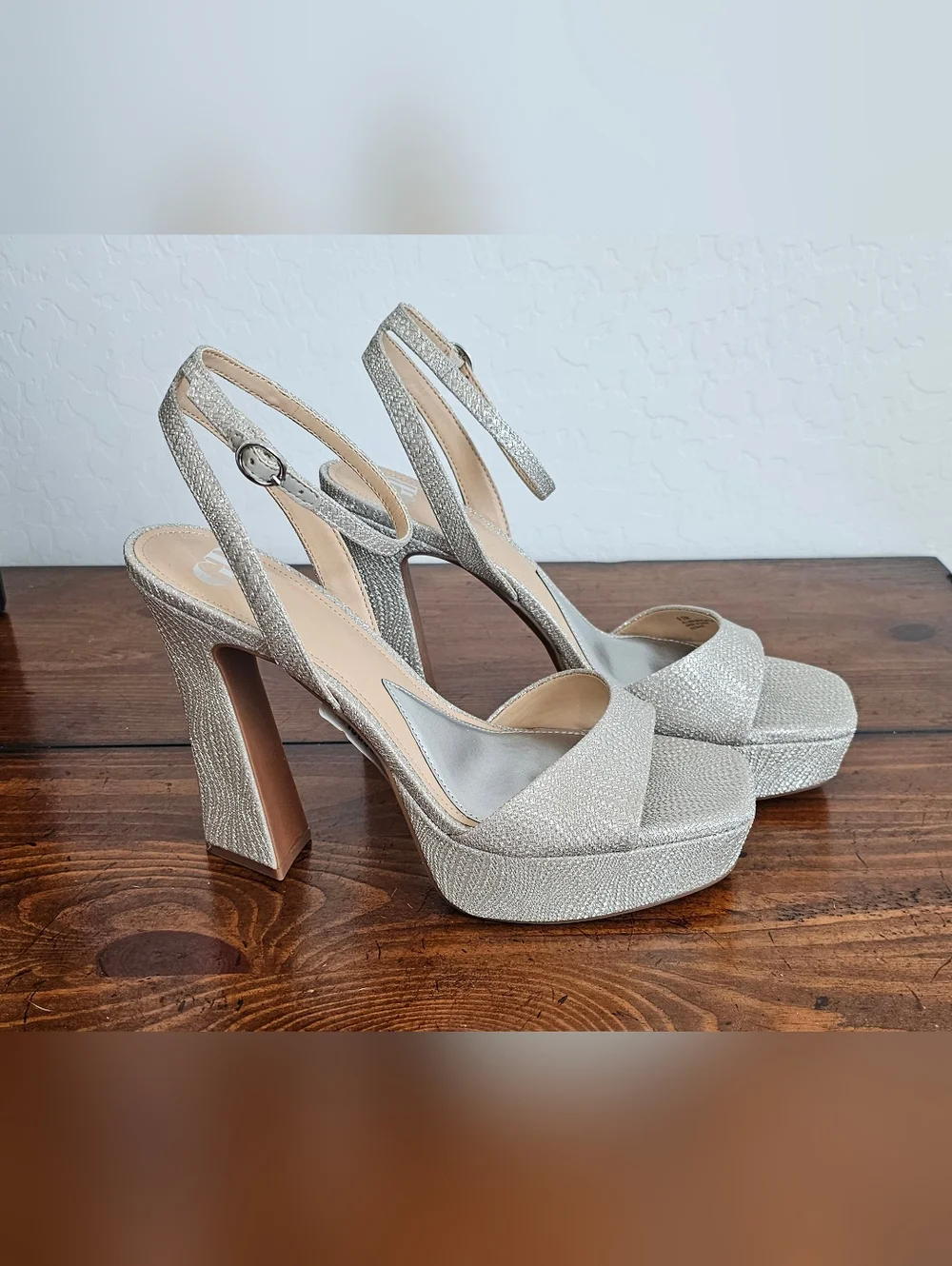 Silver Metallic Glitter Platform Slingback Sandals/Heels Women's SZ 9.5 & 10 NEW